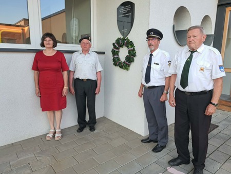 0a1f8828-e433-4198-b156-f66f9e2ea36e